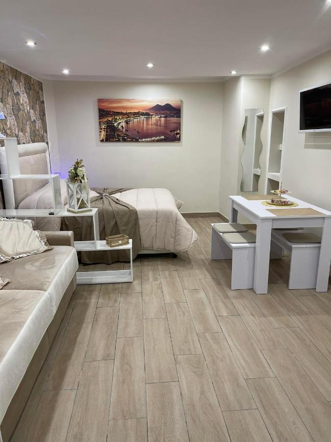La Dimora Dei Sogni Sedil Capuano Home Suite เนเปิลส์ ภายนอก รูปภาพ