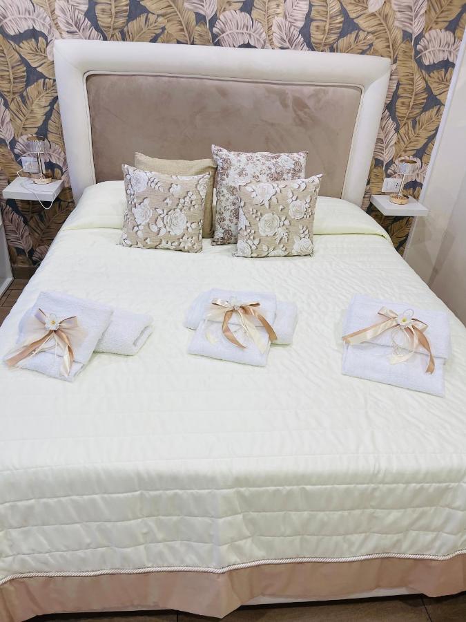 La Dimora Dei Sogni Sedil Capuano Home Suite เนเปิลส์ ภายนอก รูปภาพ