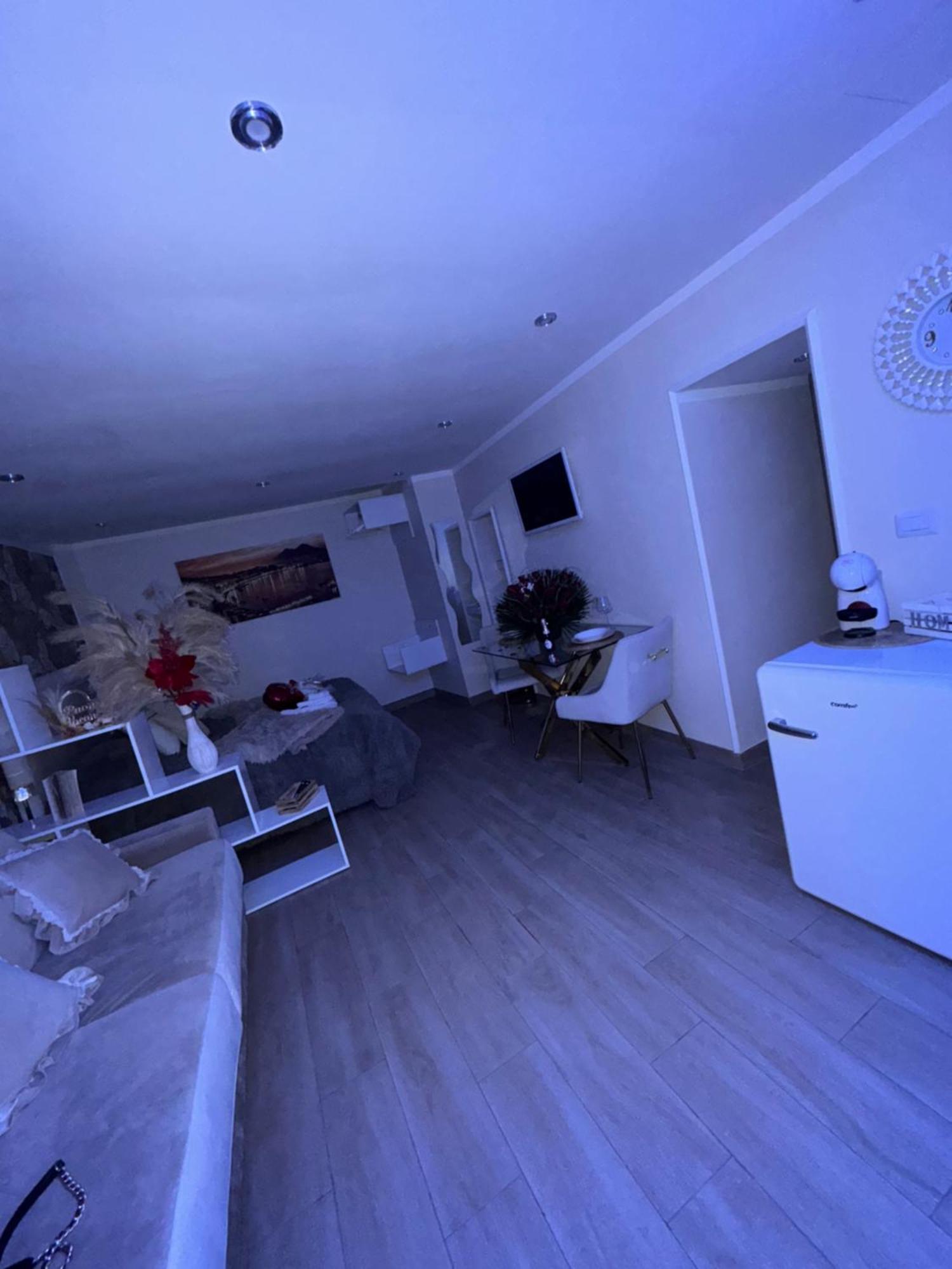 La Dimora Dei Sogni Sedil Capuano Home Suite เนเปิลส์ ภายนอก รูปภาพ